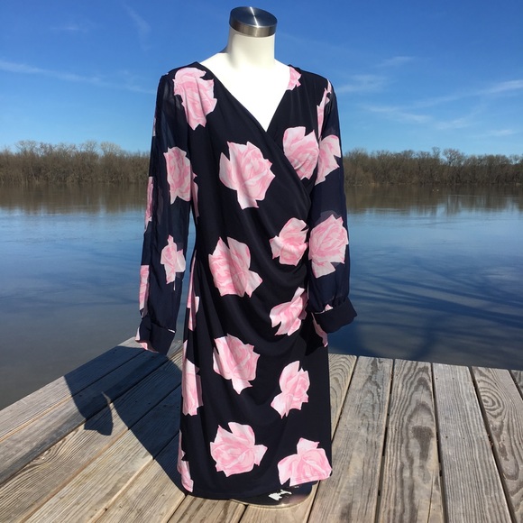 Glamour Dresses & Skirts - 🌺4/$20 GLAMOUR navy rose fitted long sleeve dress